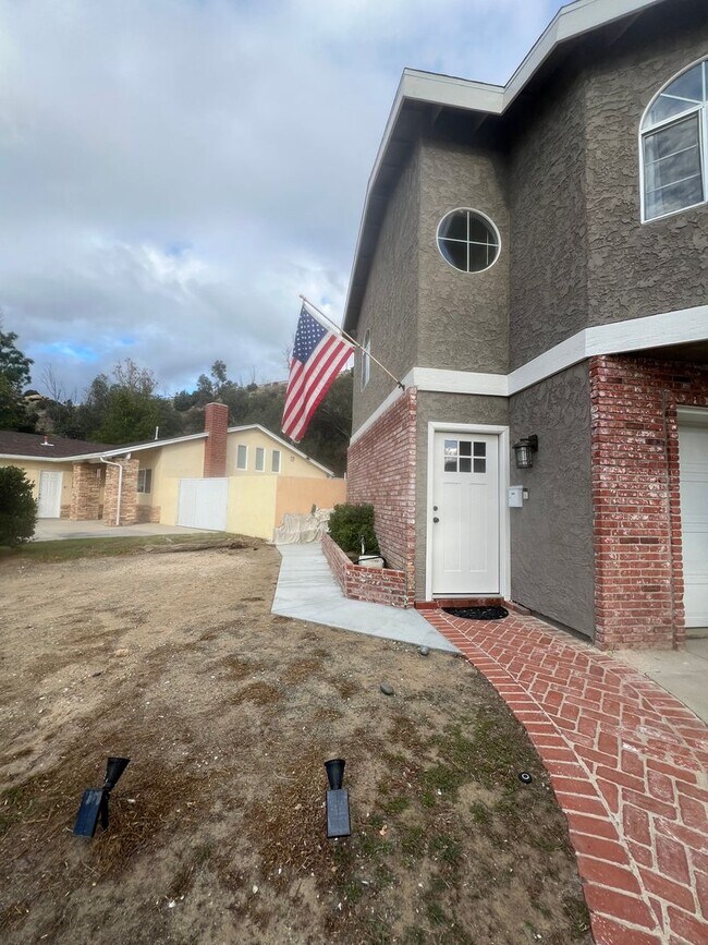 1 bedroom, 1 bath unit on 2nd story - Priv... - 1 bedroom, 1 bath unit on 2nd story - Priv... House