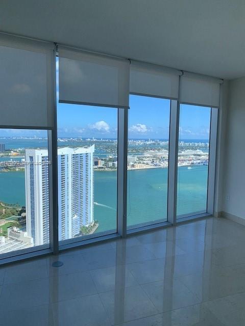 Photo - 465 Brickell Ave Unidad 4902
