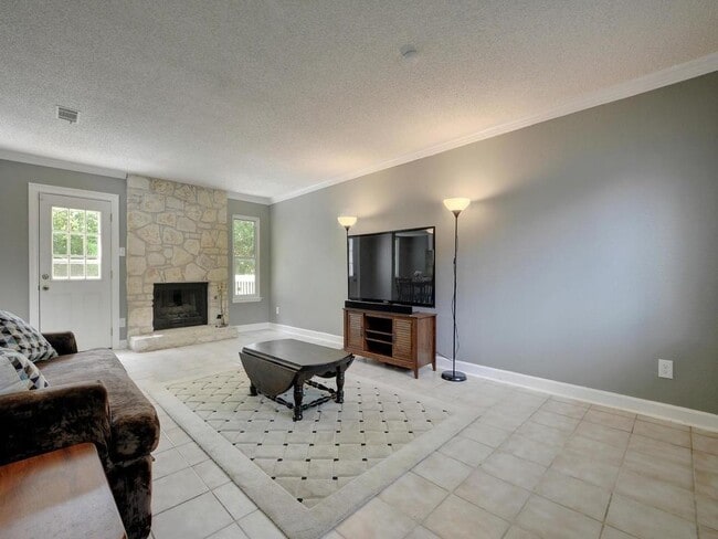 8421 Spring Valley Dr