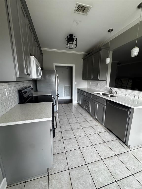 Photo - 520 Breckinridge Ln