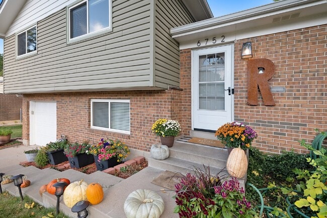 Photo - Beautiful home on large lot. Available 5/15