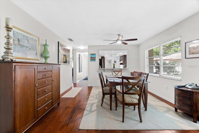 Photo - 2304 Lark Ln