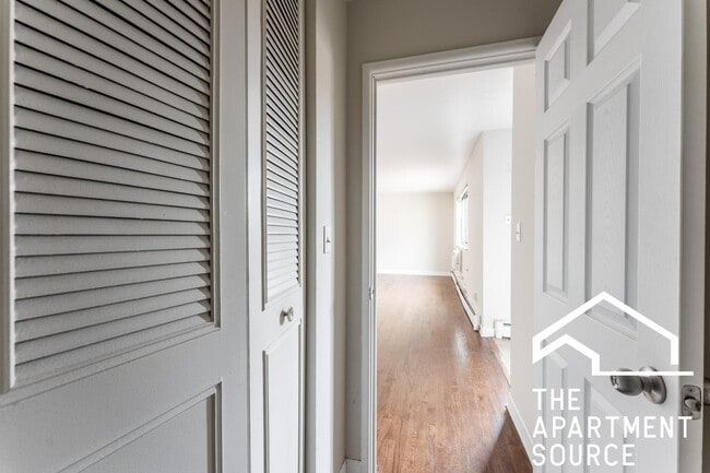 Photo - 5851 N Winthrop Ave Unit 501