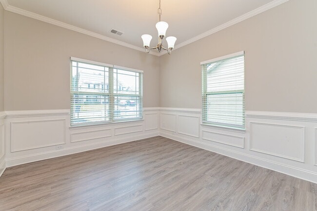 Photo - 5084 Summerview Ln