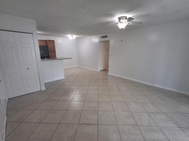 Building Photo - 741 Lyons Rd Unit 17107