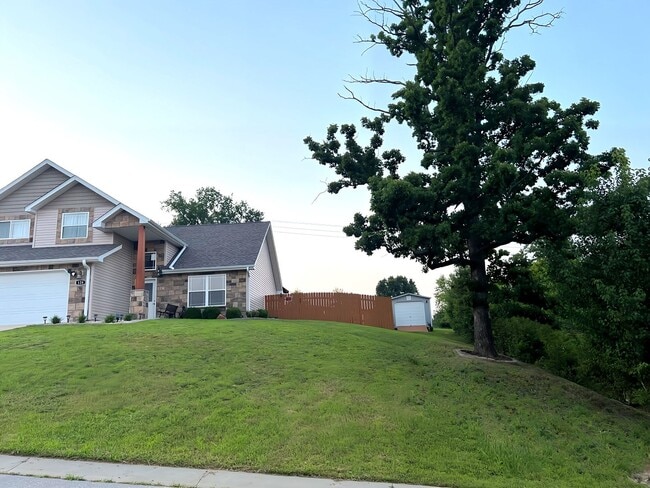 Photo - 120 Jared St