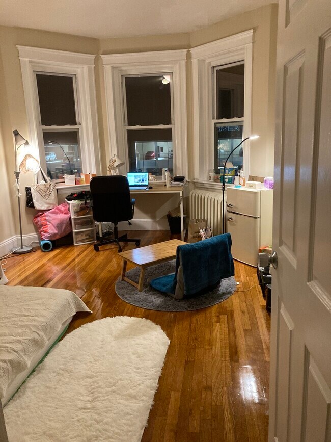 Building Photo - 1255 Commonwealth Ave Rental