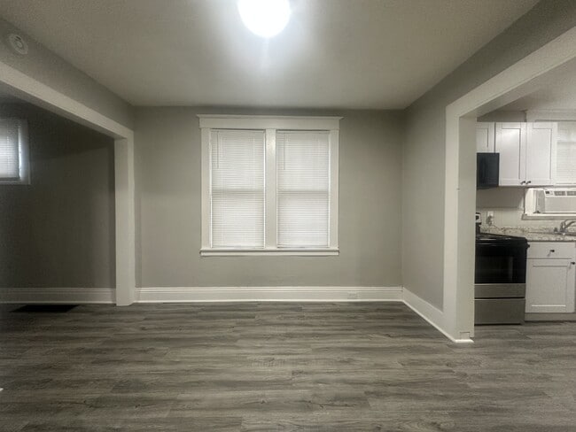 Photo - 6015 Emma Ave