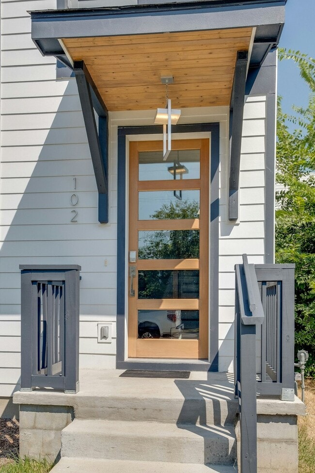 Photo - 102 Marshall Ct