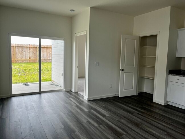 Photo - 31266 Williams Lndg St
