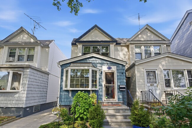 Building Photo - Fully Furnished Family Home in Glendale, NY