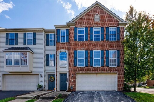 Photo - 400 Village Pl Townhome