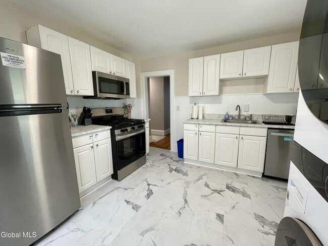 Photo - 130 Woodlawn Ave