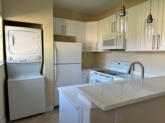 Building Photo - 820 Cypress Park Way Unit C2 Rental