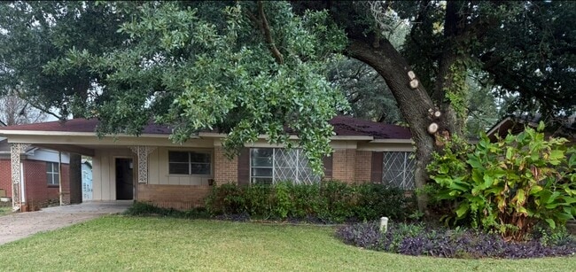 Building Photo - 3 bedroom 1 bath