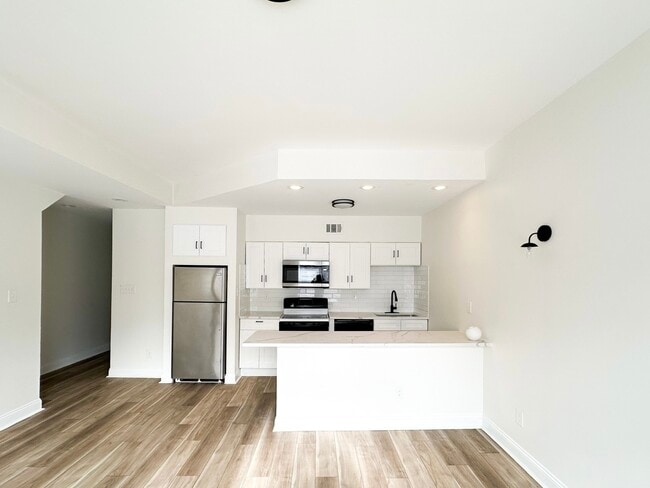 Photo - 2747 Armand Pl Unit 1F