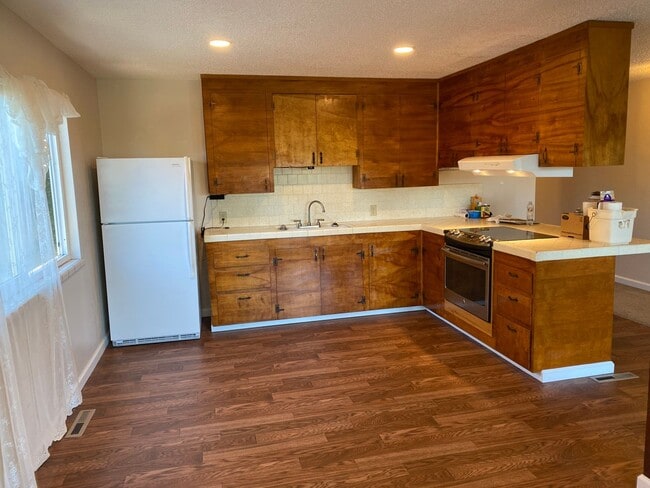 Photo - Liane St. (510) (LO) Unit 03