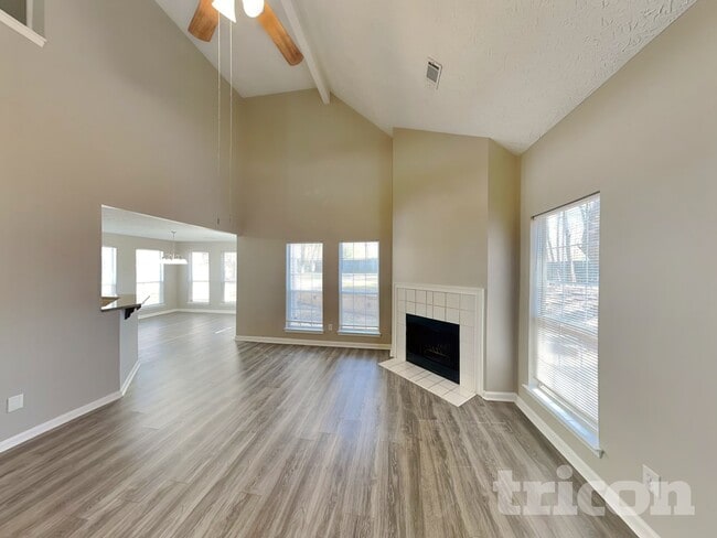 Photo - 55 Braelinn Creek Ct