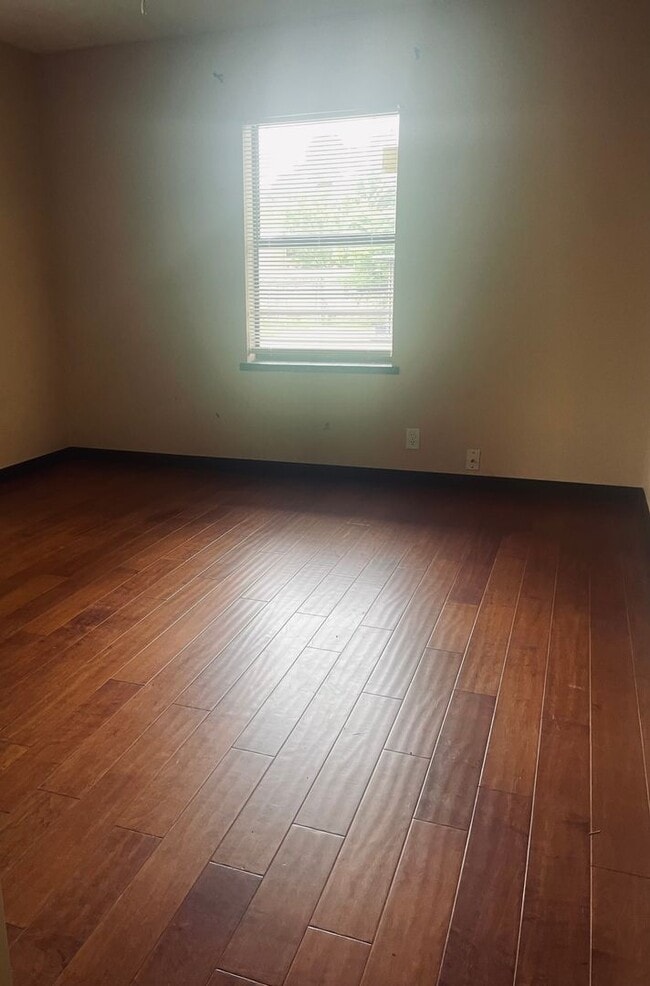 Photo - 3 Bedroom/1 Bath - Move/In Ready