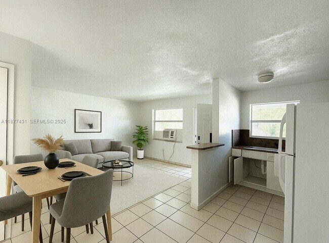 Building Photo - 855 W 29th St Unit 19