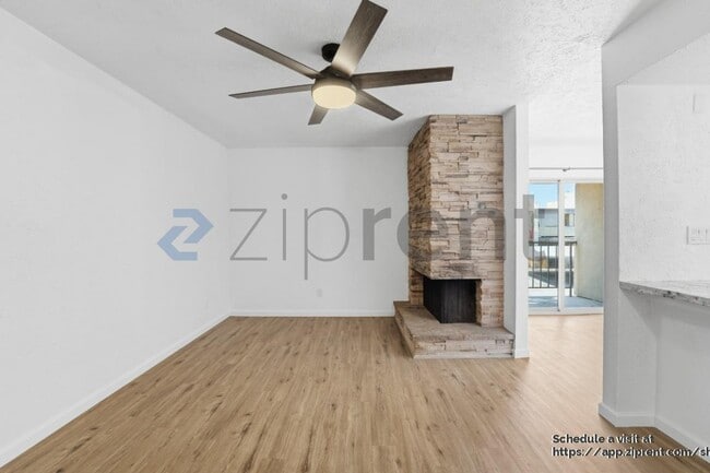 Photo - 1620 N Wilmot Rd