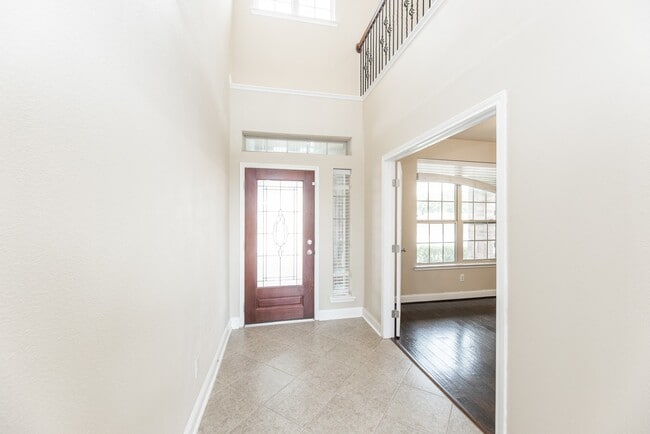Photo - 6123 Northcrest Village Way