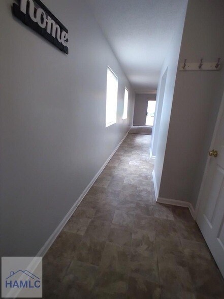 Photo - 910 Brett Dr