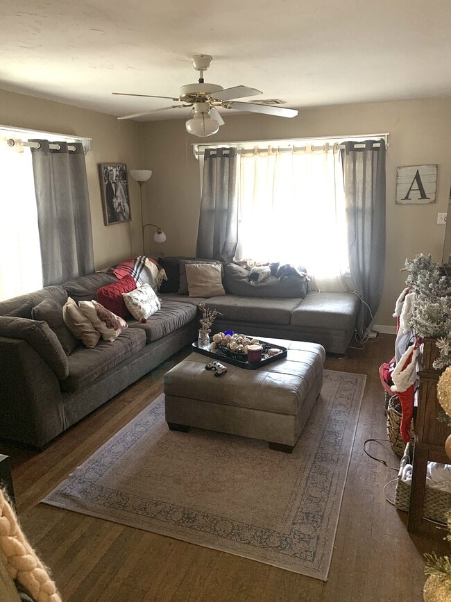 Photo - 1013 W 9th Ave