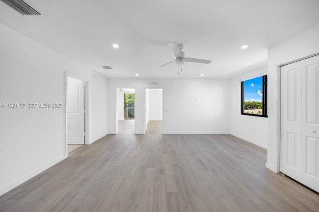 Photo - 20 NE 19th Ave Unit 201