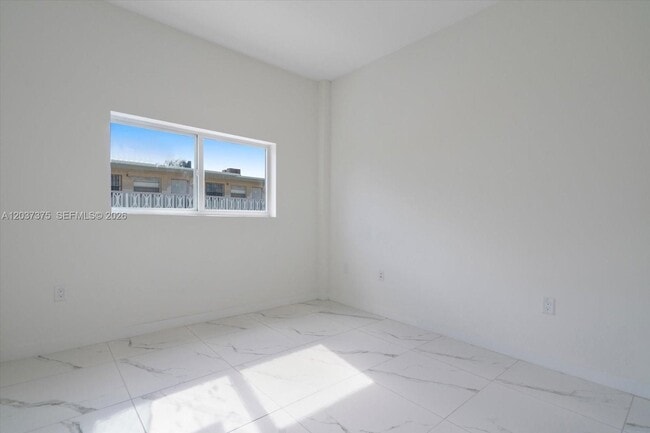 Photo - 420 SW 7th Ave Unit 201