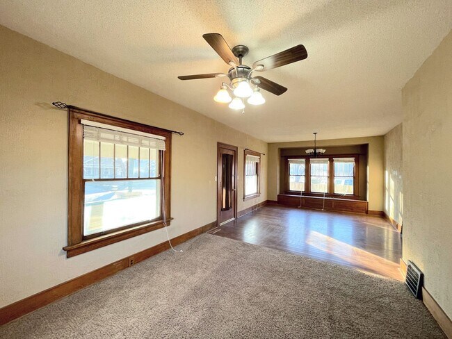 Photo - Spacious 3 bedroom home with finished basement