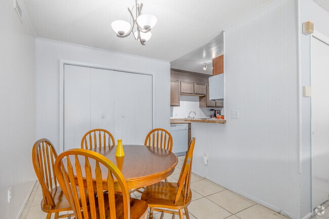 3BR, 2BA - 1,224SF - Dining Room