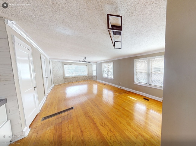 Building Photo - 4329 Roanoke Pkwy Rental