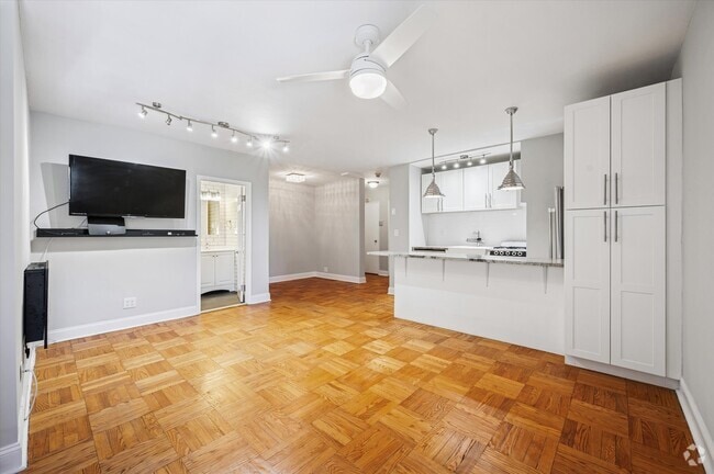 Building Photo - 2601 Pennsylvania Ave Unit 205 Rental
