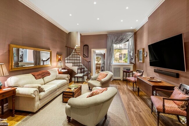 Building Photo - 105 W 78th St Rental