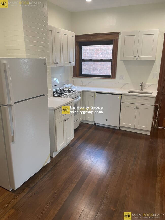 Photo - 1855 Beacon St Unidad 3