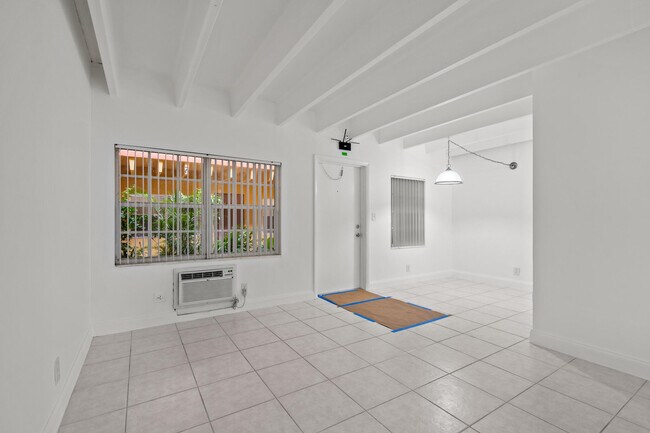 Photo - 330 NW 20th St Unit Apt 104
