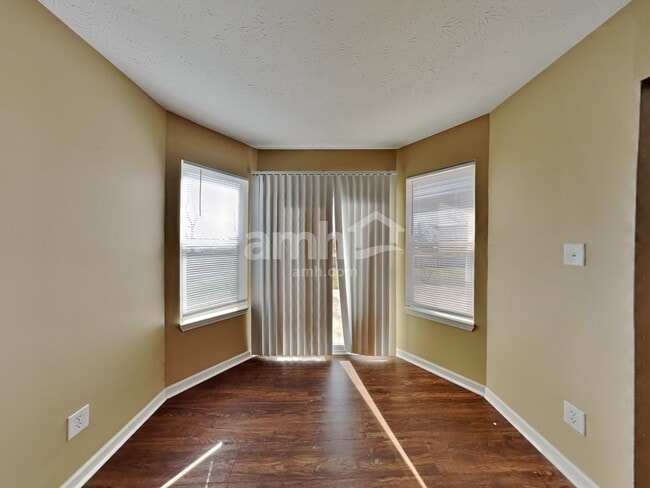 Photo - 1349 Oak Lake Ln