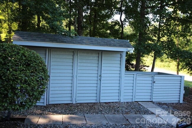 Photo - 72 Windwood Dr