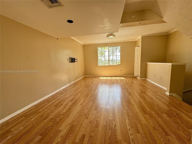 Building Photo - 2801 NE 185th St Unit 705 Rental