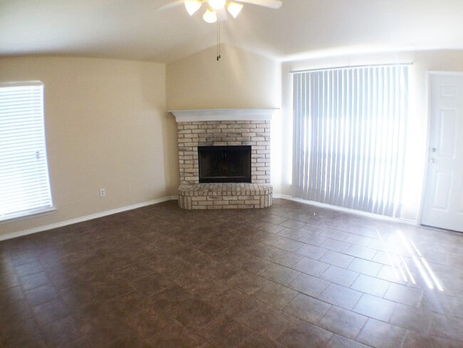 Photo - Inviting 4 Bed 2 Bath Home!
