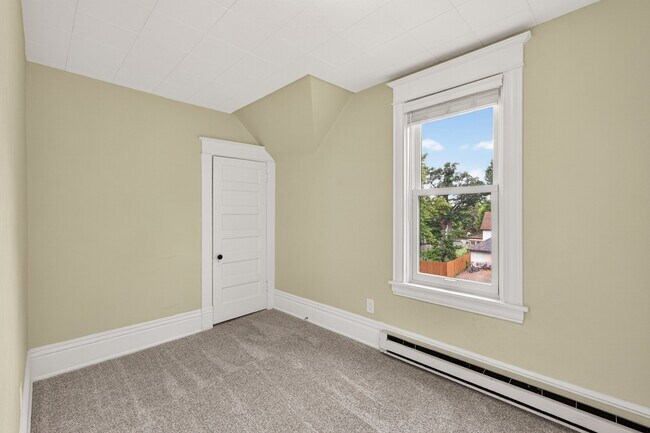 Photo - 754 5th St E Unidad 2