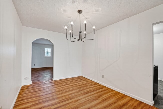 Photo - 7426 Miley St