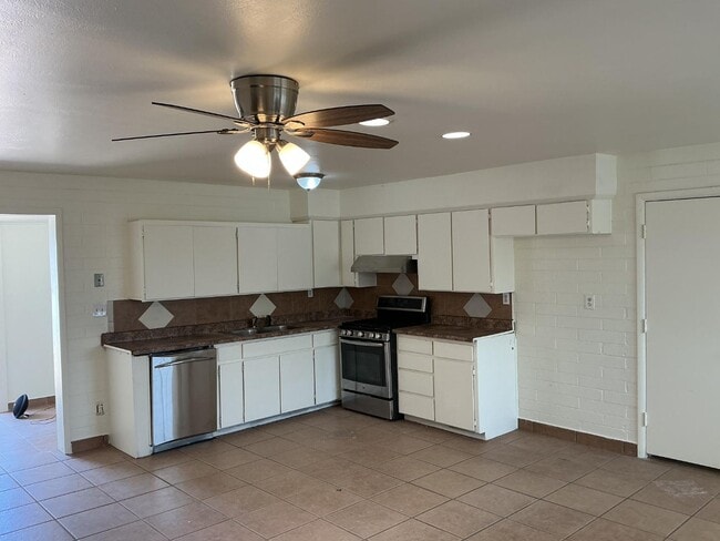 Photo - 2246 W Sierra St