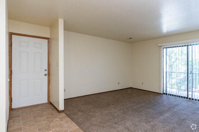 1BR, 1BA - 655SF
