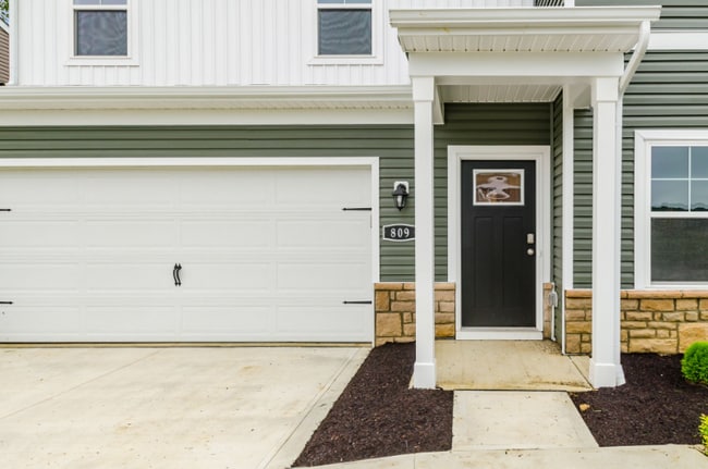 Photo - 809 Allegro Dr