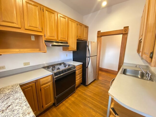 Photo - Neil Ave 1043-1045 NCR Unit 1043