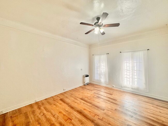 Photo - 608 S Dunsmuir Ave Apartment Unit 101