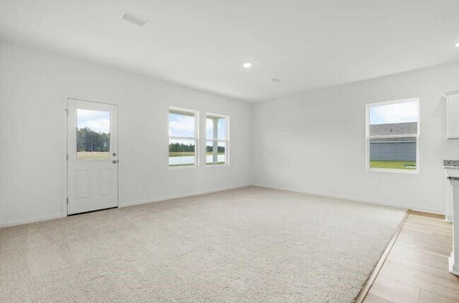 Photo - 141 Rother Pl