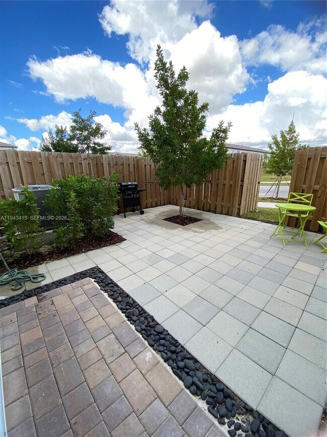 Photo - 2627 SE 28th Dr